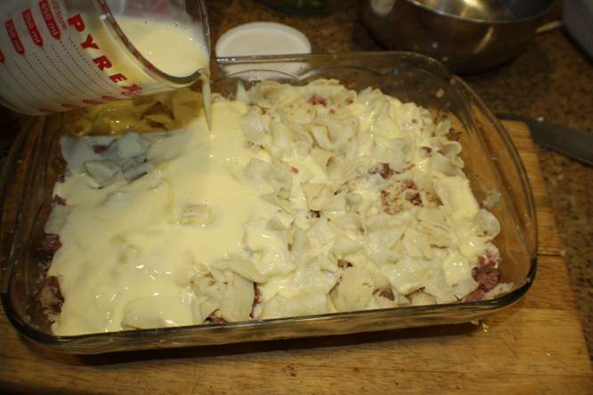 Add the custard to the Auflauf