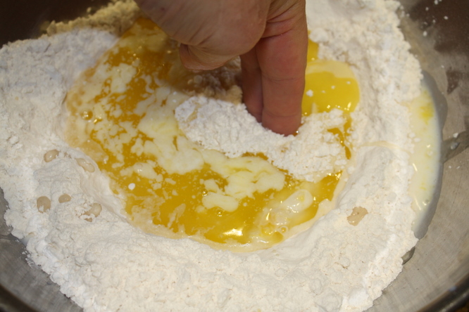 mix-wet-ingredients-a-kuchen