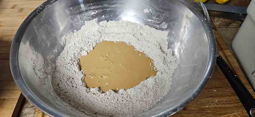 mix-wet-dry Mixing the wet and dry ingredients