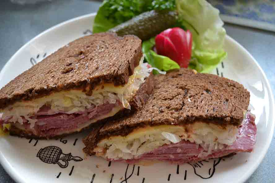 reuben-schwartzbrot Rueben on Dark Rye